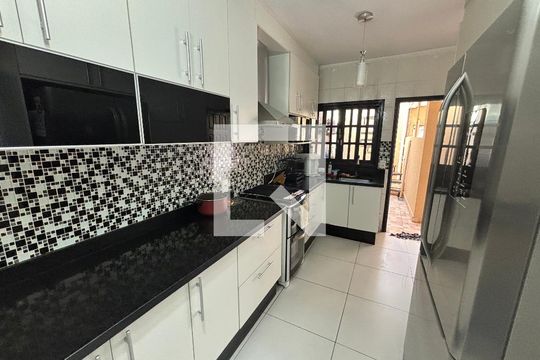 Cozinha de casa à venda com 2 quartos, 100m² em Jardim Arize, São Paulo