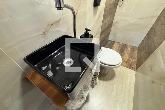 Banheiro 1 de casa à venda com 2 quartos, 100m² em Jardim Arize, São Paulo