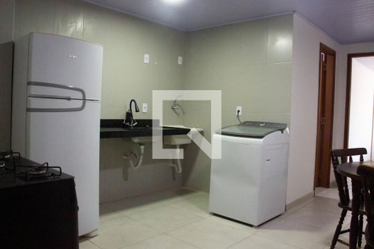 Sala/Cozinha de apartamento para alugar com 1 quarto, 40m² em Jardim Flamboyant, Cabo Frio