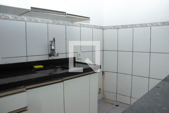 Sala/Cozinha de apartamento para alugar com 1 quarto, 50m² em Jardim Flamboyant, Cabo Frio