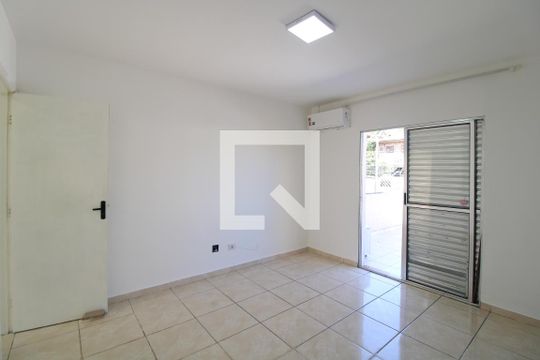 Quarto 1 de casa à venda com 2 quartos, 128m² em Vila dos Andradas, São Paulo