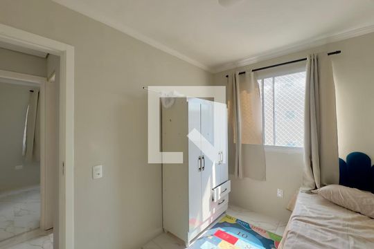 Quarto 2 de apartamento para alugar com 2 quartos, 44m² em Vila Nova Bonsucesso, Guarulhos
