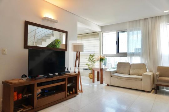 Sala 1 de apartamento para alugar com 3 quartos, 240m² em São Lucas, Belo Horizonte