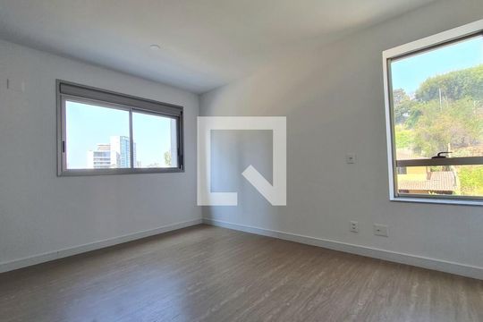 Apartamento à venda com 4 quartos, 208m² em Vale do Sereno, Nova Lima