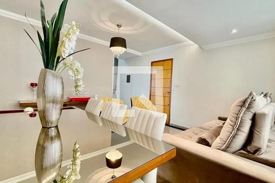Apartamento para alugar com 3 quartos, 185m² em Cabral, Contagem
