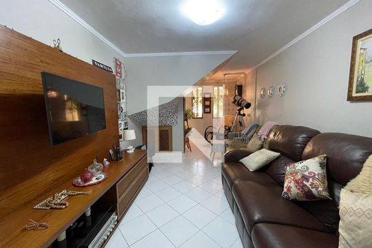 Sala de casa de condomínio à venda com 2 quartos, 89m² em Vila Pirajussara, São Paulo