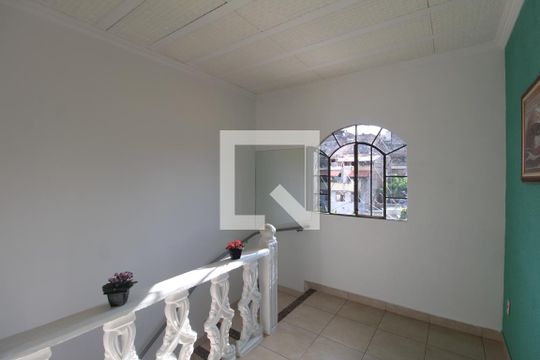 Hall dos Quartos de casa à venda com 6 quartos, 200m² em Jaqueline, Belo Horizonte