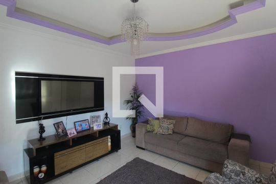Casa à venda com 6 quartos, 200m² em Jaqueline, Belo Horizonte