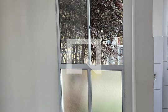 Quarto de apartamento à venda com 2 quartos, 44m² em Tropical, Contagem