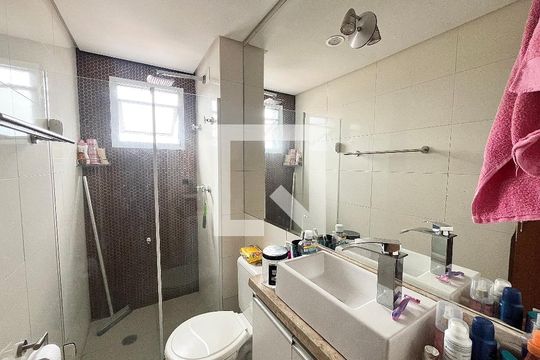 Banheiro de apartamento para alugar com 1 quarto, 40m² em Carandiru, São Paulo