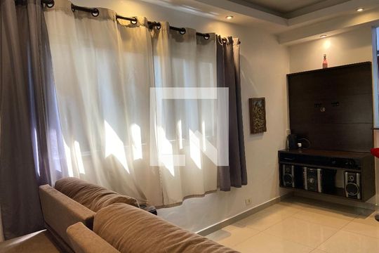 Casa para alugar com 1 quarto, 68m² em Vila Nova Alba, São Paulo