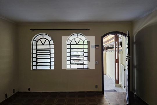 Sala  de casa à venda com 2 quartos, 84m² em Jardim Terezopolis, Guarulhos