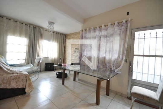 Casa à venda com 8 quartos, 400m² em Vila Maria Alta, São Paulo