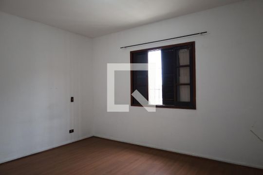 Casa para alugar com 4 quartos, 140m² em Vila Friburgo, São Paulo