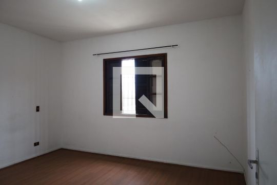 Casa para alugar com 4 quartos, 140m² em Vila Friburgo, São Paulo
