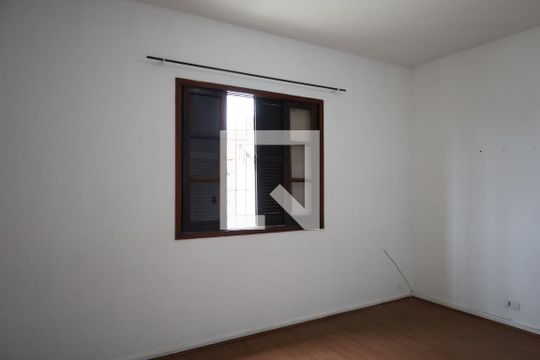 Casa para alugar com 4 quartos, 140m² em Vila Friburgo, São Paulo