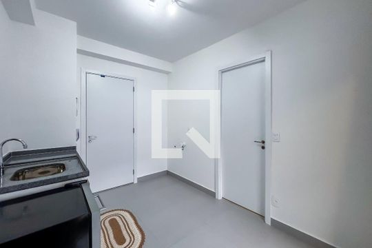 Sala/cozinha de apartamento à venda com 1 quarto, 23m² em Pinheiros, São Paulo