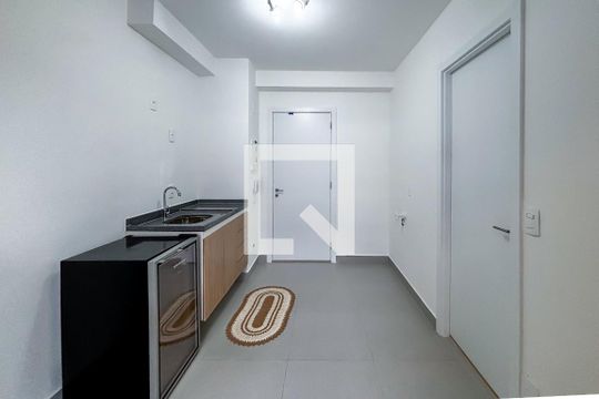 Sala/cozinha de apartamento à venda com 1 quarto, 23m² em Pinheiros, São Paulo