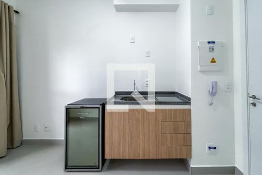 Sala/cozinha de apartamento à venda com 1 quarto, 23m² em Pinheiros, São Paulo