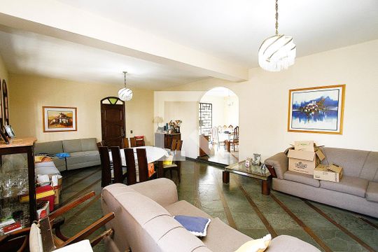 Sala de casa à venda com 6 quartos, 420m² em Santa Lúcia, Belo Horizonte