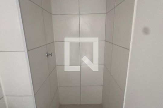 Banheiro de apartamento para alugar com 2 quartos, 35m² em Vila Pirituba, São Paulo