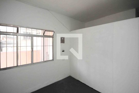 Quarto de casa para alugar com 2 quartos, 90m² em Jardim da Conquista, São Paulo