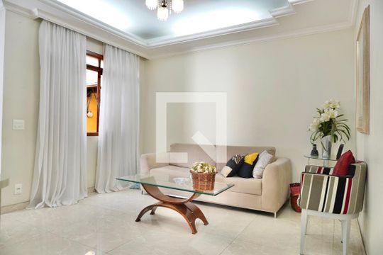 Sala  de casa à venda com 3 quartos, 128m² em Alto Caiçaras, Belo Horizonte