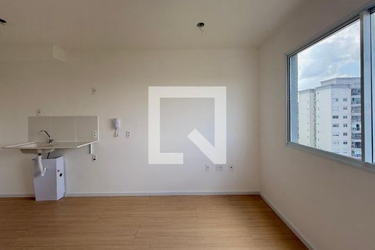 Quarto de kitnet/studio à venda com 1 quarto, 17m² em Santo Amaro, São Paulo