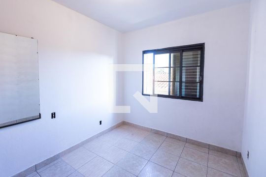 Quarto 2 de casa para alugar com 3 quartos, 165m² em Conjunto Habitacional Vila Santana (sousas), Campinas