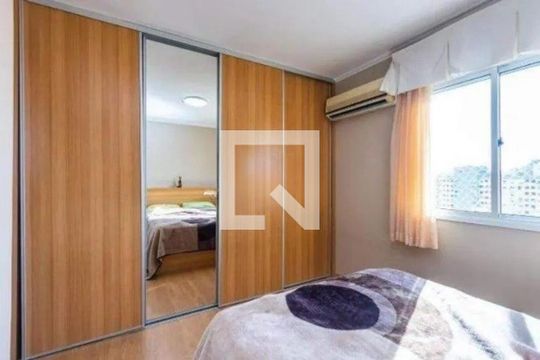 Quarto 1 de apartamento para alugar com 3 quartos, 108m² em Santana, Porto Alegre
