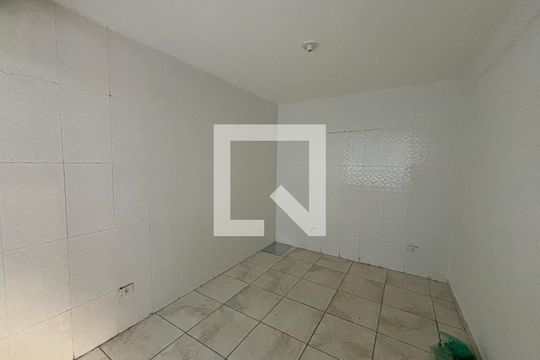Casa à venda com 2 quartos, 70m² em Vila Paranagua, São Paulo