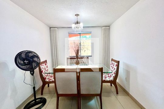 Casa à venda com 5 quartos, 400m² em Rio Branco, Belo Horizonte
