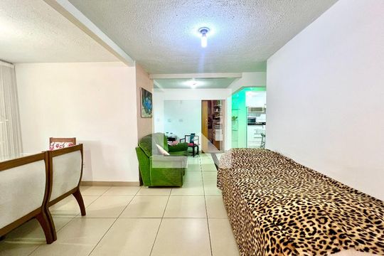 Casa à venda com 5 quartos, 400m² em Rio Branco, Belo Horizonte