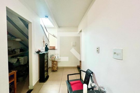 Casa à venda com 5 quartos, 400m² em Rio Branco, Belo Horizonte