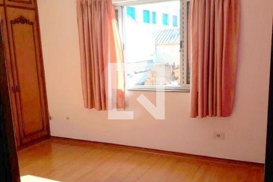 Casa à venda com 4 quartos, 493m² em Vila Gomes Cardim, São Paulo