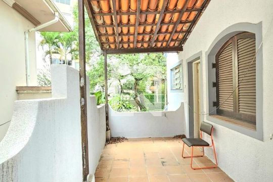 Casa à venda com 3 quartos, 250m² em Pacaembu, São Paulo