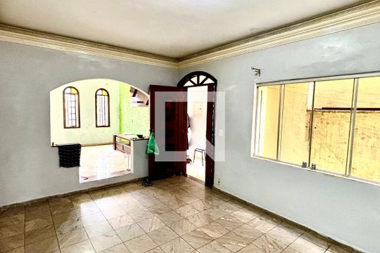 Sala 1 de casa à venda com 6 quartos, 420m² em Vila Ré, São Paulo