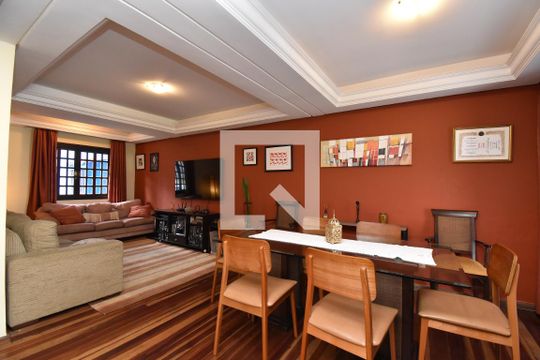 Sala de casa à venda com 5 quartos, 330m² em Vista Alegre, Curitiba