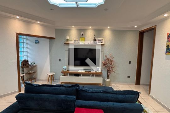 Sala de casa à venda com 3 quartos, 247m² em Parque Gerassi, Santo André