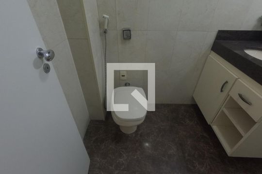 Suíte do Quarto 1 - 1º Piso de apartamento para alugar com 3 quartos, 201m² em Vila Belmiro, Santos