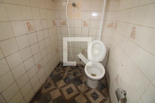 Banheiro de casa para alugar com 1 quarto, 37m² em Vila Ré, São Paulo