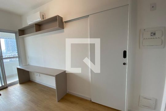 Sala de apartamento para alugar com 1 quarto, 33m² em Butantã, São Paulo
