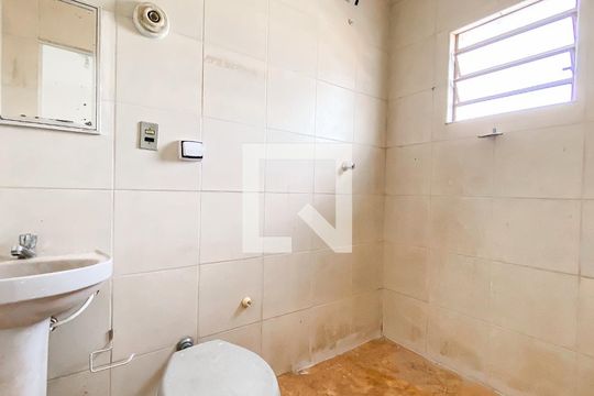 Banheiro Suíte 1 de apartamento para alugar com 2 quartos, 110m² em Artur Alvim, São Paulo