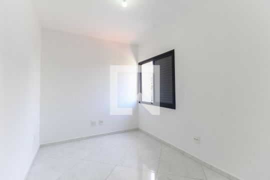 Quarto 1 de casa à venda com 2 quartos, 70m² em Parque Guarani, São Paulo