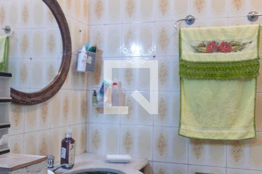 Banheiro da Suíte de casa à venda com 3 quartos, 232m² em Barreiro, Belo Horizonte