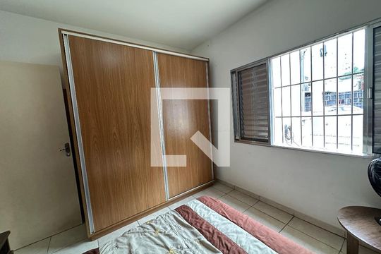 Quarto 1 de casa à venda com 2 quartos, 147m² em Jardim Sao Pedro, Barueri
