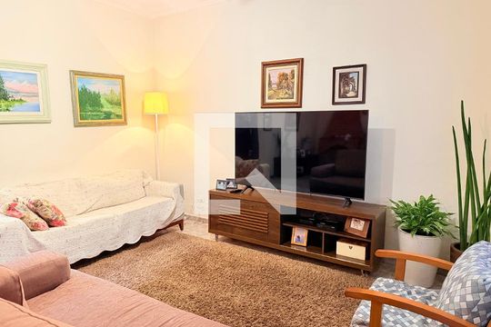 Sala de casa para alugar com 3 quartos, 220m² em Vila Sao Francisco (zona Sul), São Paulo