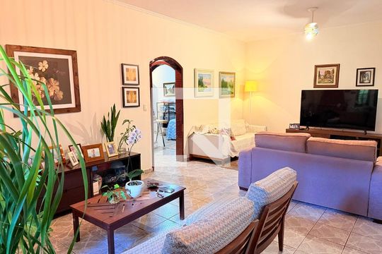Sala de casa para alugar com 3 quartos, 220m² em Vila Sao Francisco (zona Sul), São Paulo