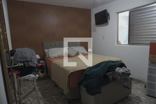 Casa à venda com 5 quartos, 180m² em Parque Guarani, São Paulo