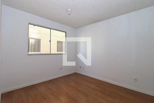 Sala de apartamento à venda com 2 quartos, 40m² em Sarandi, Porto Alegre